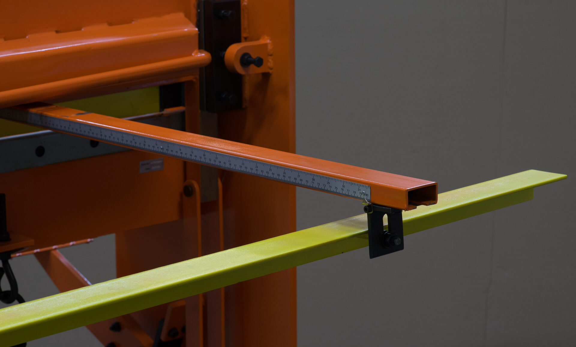 Гильотина ножная Stalex Q01-1.6x1320B