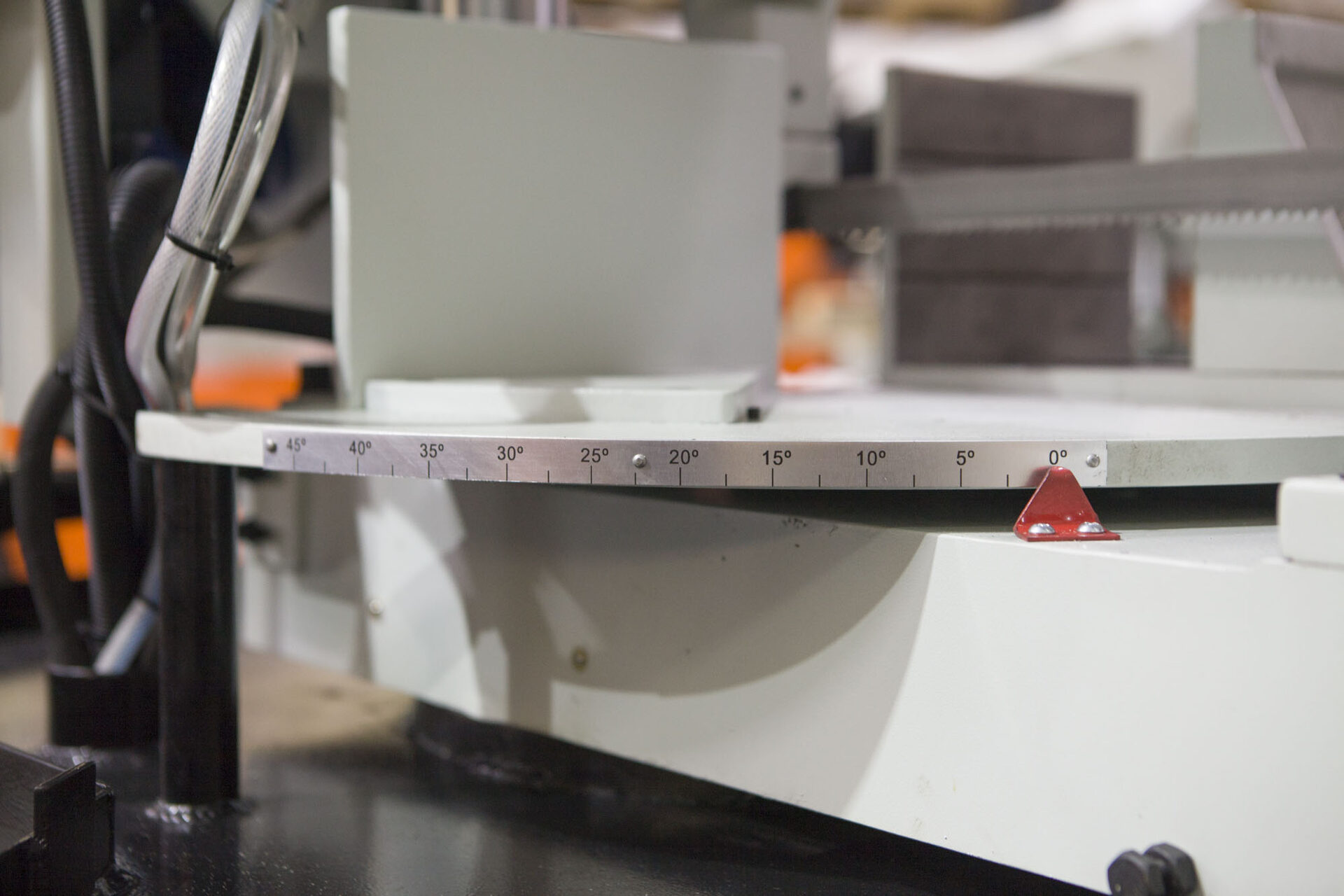 Станок гидравлический двухколонный с поворотной рамой Stalex TBK-4228A Станок гидравлический двухколонный с поворотной рамой Stalex TBK-4228A