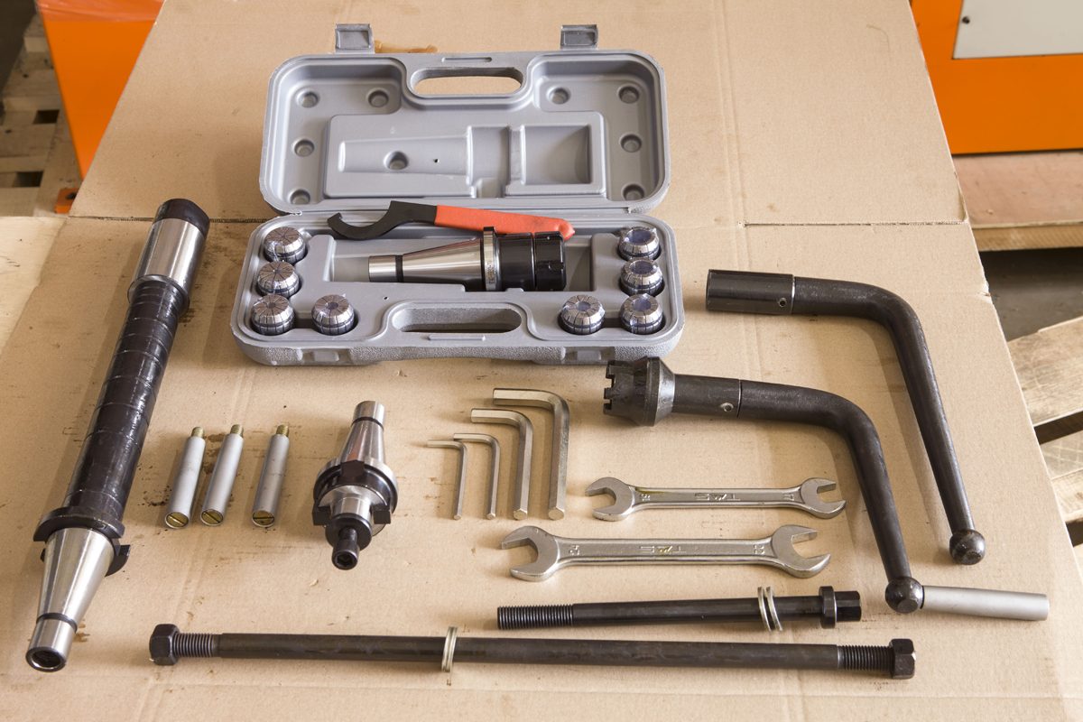 Широкоуниверсальный фрезерный станок Stalex MUF150 Servo