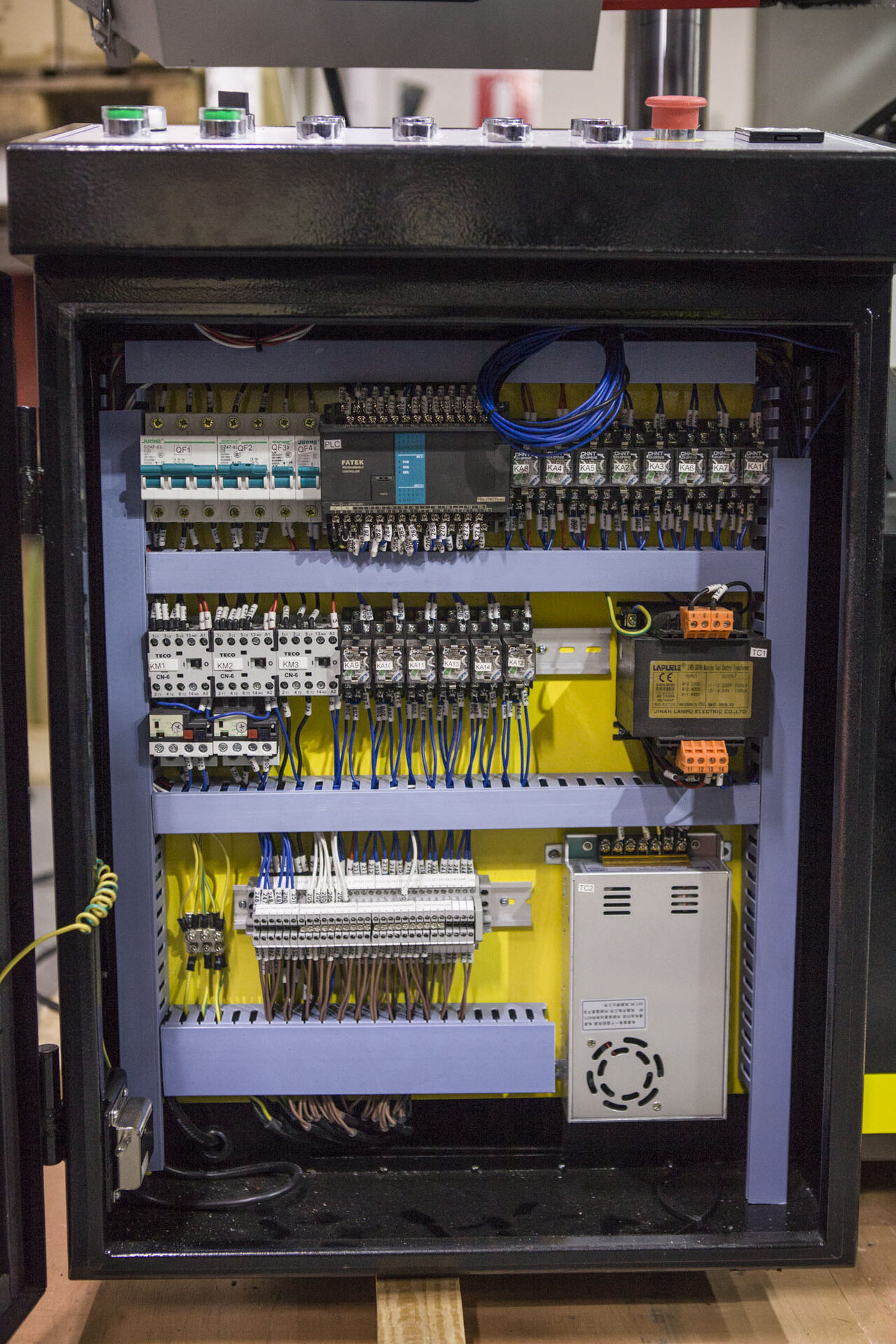 Ленточнопильный станок автоматический Stalex TBK-4228B