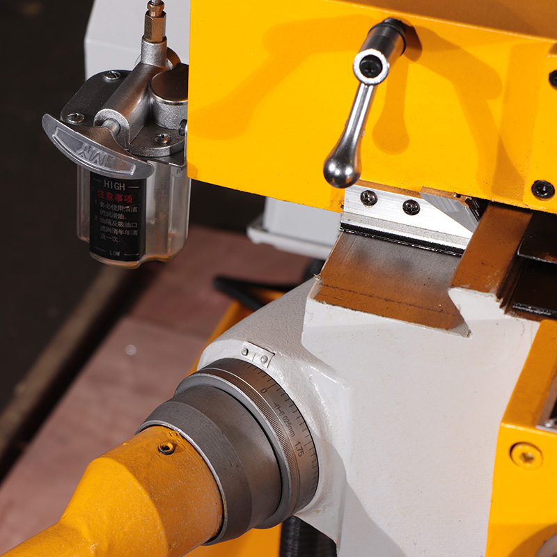 Универсальный фрезерный станок с УЦИ Proma FVX-125W Универсальный фрезерный станок с УЦИ Proma FVX-125W