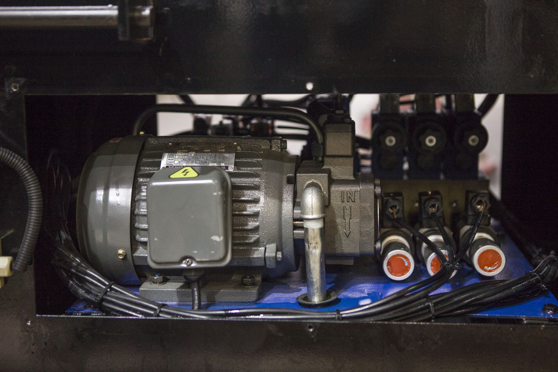 Ленточнопильный станок автоматический Stalex TBK-4228B Ленточнопильный станок автоматический Stalex TBK-4228B