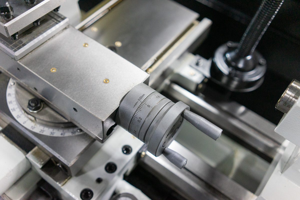 Станок токарный по металлу Stalex D280x650G