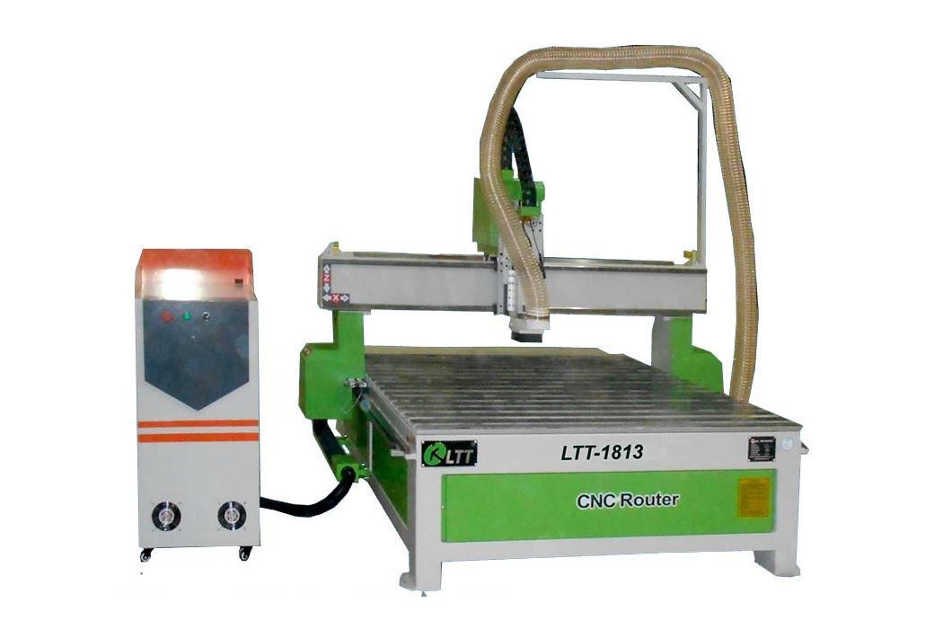 Фрезерно-гравировальный станок LTT-1813 с ЧПУ с механическим креплением заготовок и ручной сменой инструмента Фрезерно-гравировальный станок LTT-1813 с ЧПУ с механическим креплением заготовок и ручной сменой инструмента