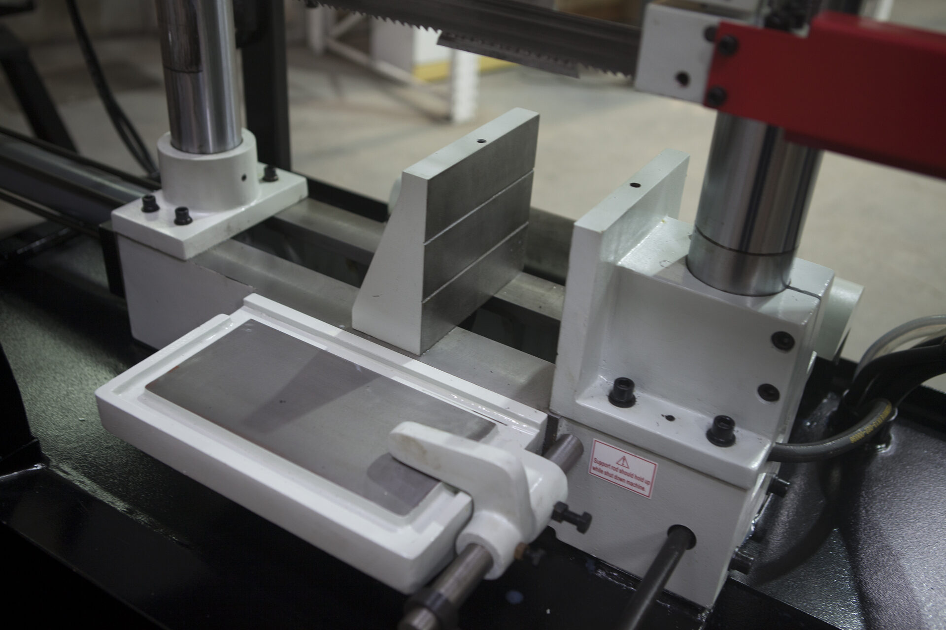 Станок ленточнопильный полуавтоматический Stalex TGK-4235 Станок ленточнопильный полуавтоматический Stalex TGK-4235