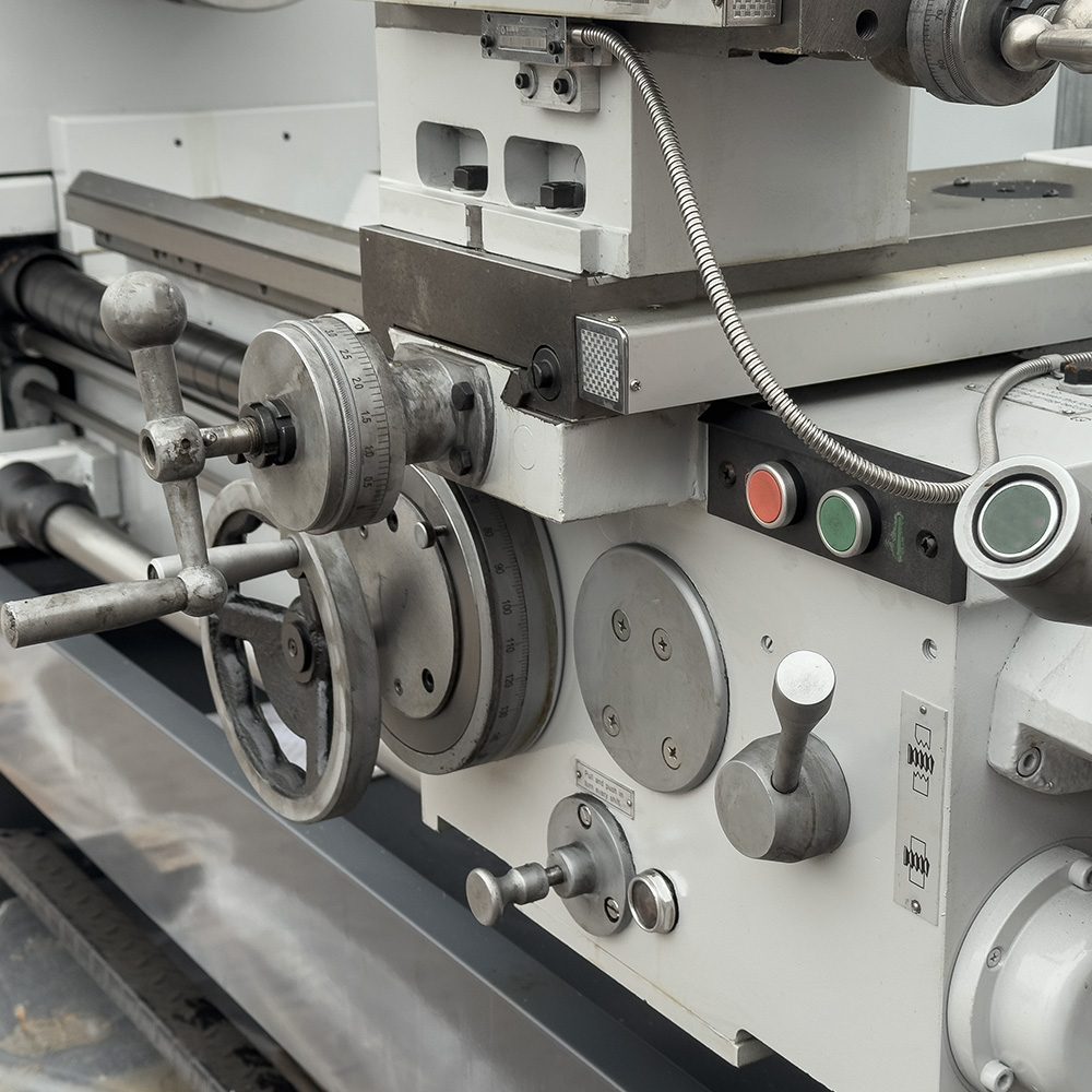 Универсальный токарный станок Proma SPV-1500/660 с УЦИ Универсальный токарный станок Proma SPV-1500/660 с УЦИ