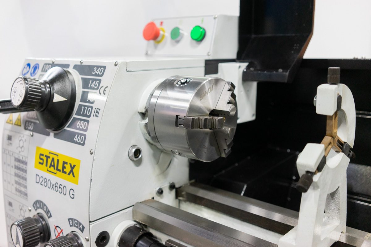 Станок токарный по металлу Stalex D280x650G