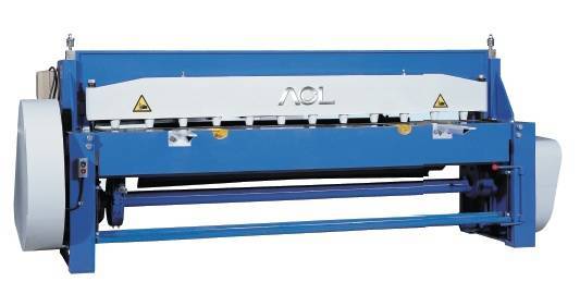 Гильотина электрическая Q11 3x1300 ACL