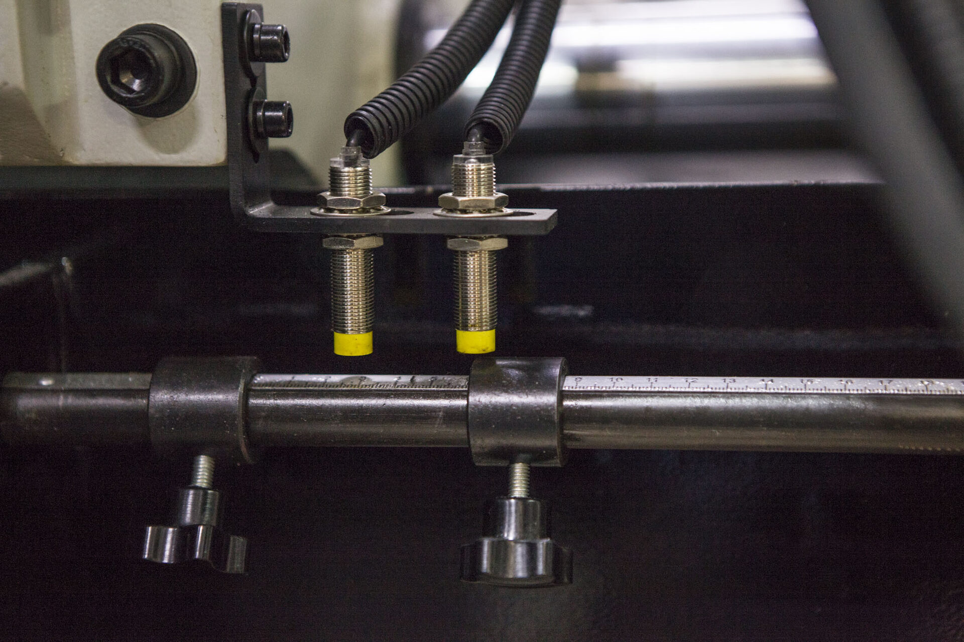 Ленточнопильный станок автоматический Stalex TBK-4228B Ленточнопильный станок автоматический Stalex TBK-4228B