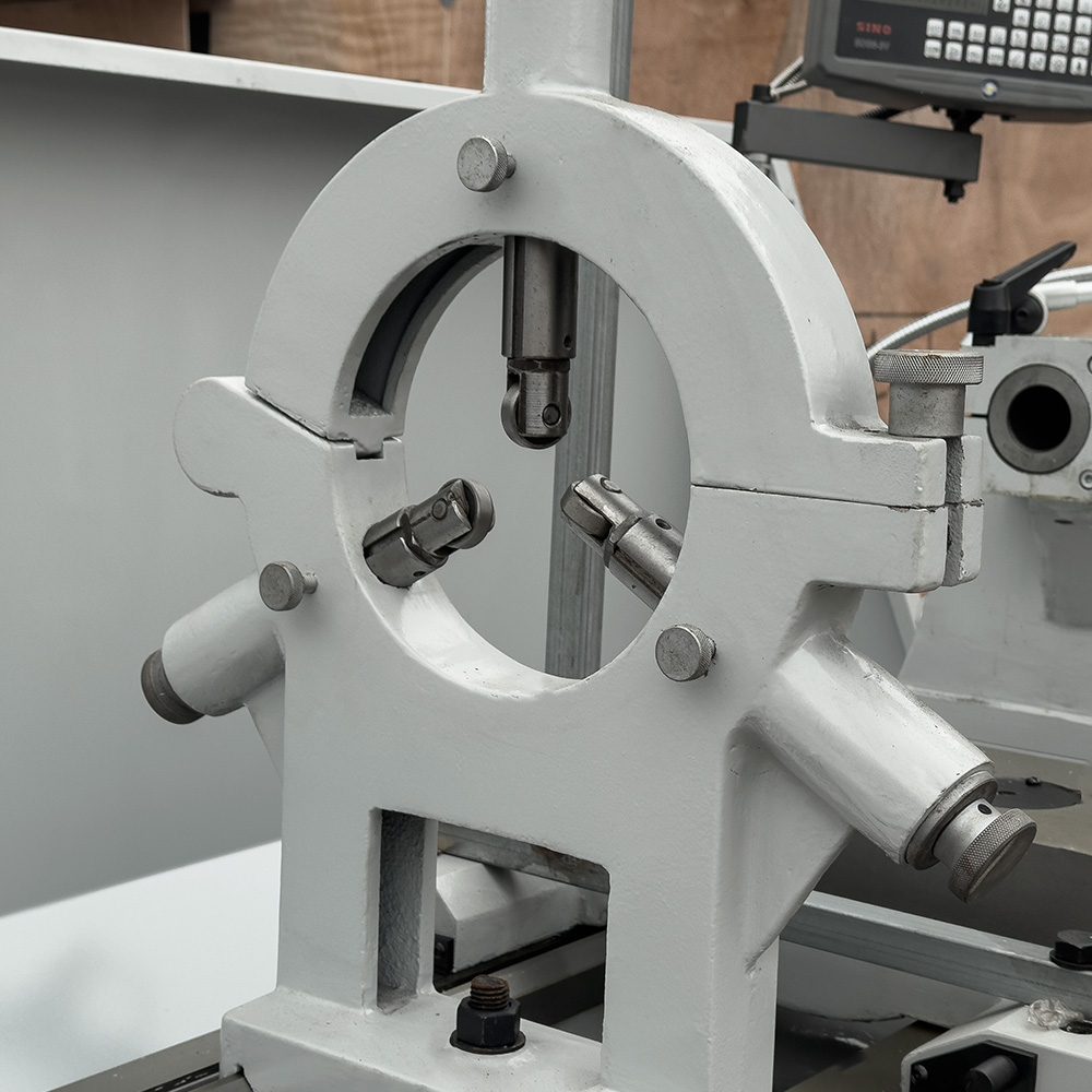 Универсальный токарный станок Proma SPV-1500/660 с УЦИ Универсальный токарный станок Proma SPV-1500/660 с УЦИ