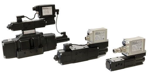 Крупный план узлов гидравлика Atos, частотник Siemens, подшипники