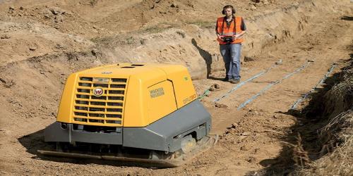 виброплита с дистанционным управлением.jpg