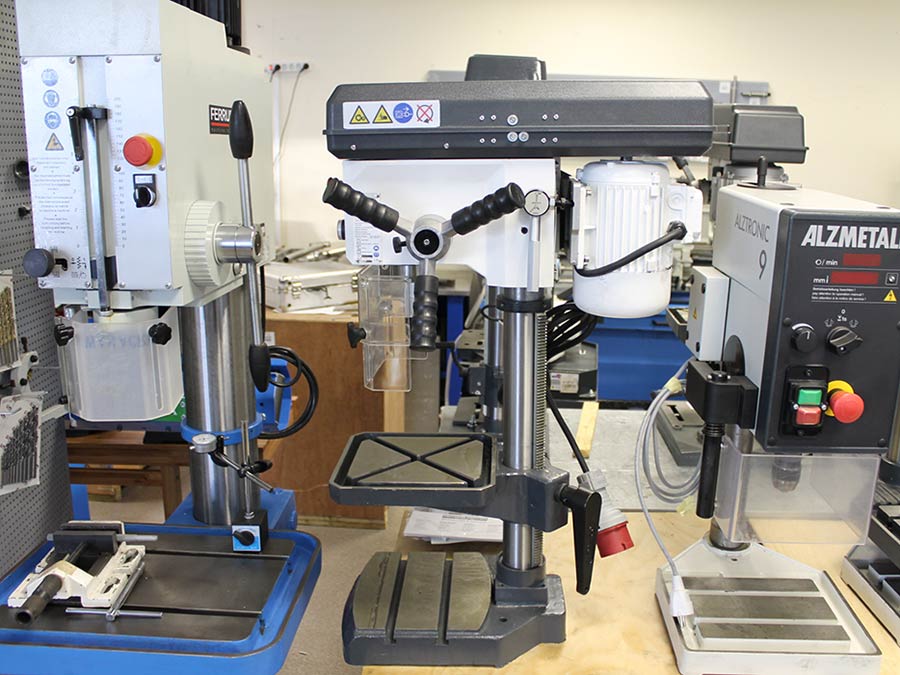 Станок Optimum в инструментальном цехе