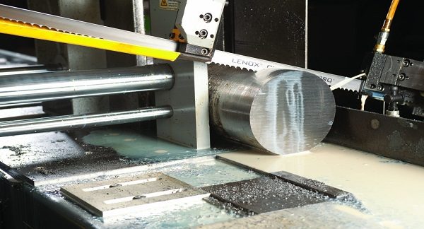 Ленточнопильная резка.