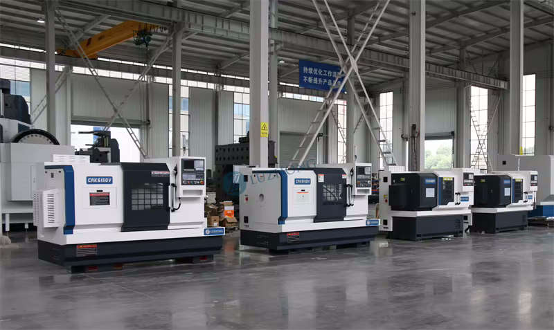 Три токарных станка с ЧПУ