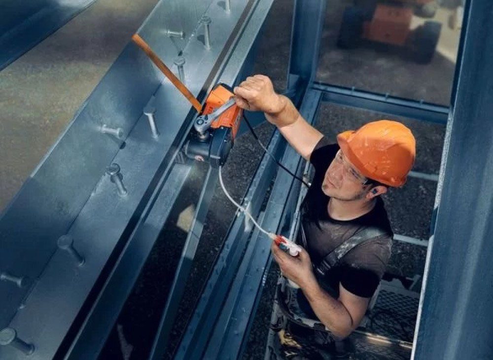 сверление на сверлильном станке на магнитной подушке