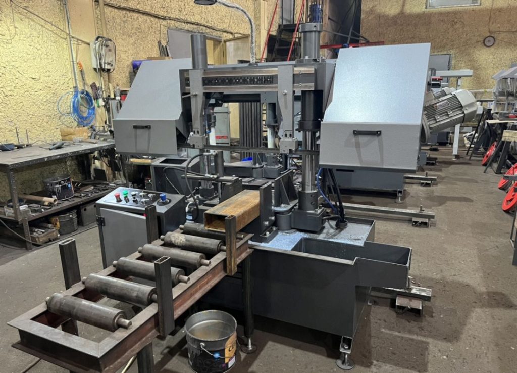 полуавтоматическом станке