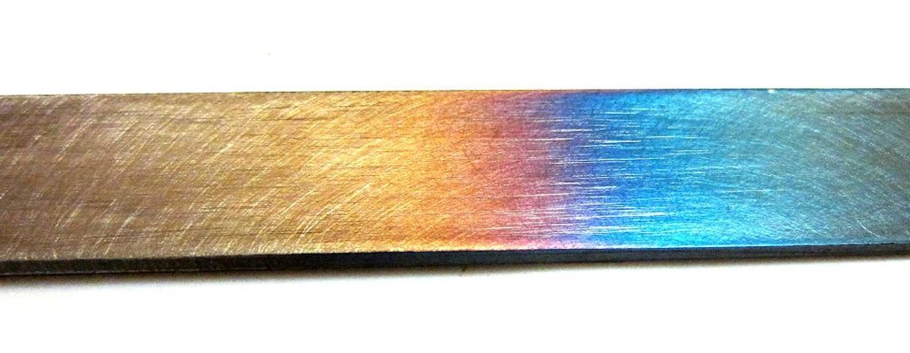 Кромка заготовки с цветами побежалости Кромка заготовки с цветами побежалости